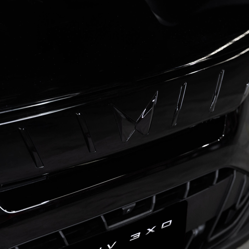 2026 Mahindra Motors XUV 3XO Black Anniversary Edition Exterior